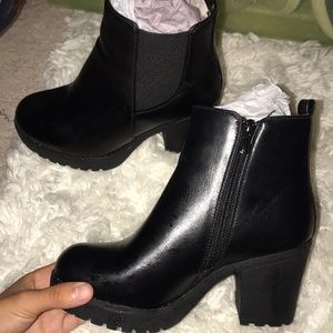 chunky ankle boots size 6